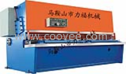 供应QC12Y-8&times;3200液压数显摆式剪板机