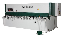 供应QC12Y-25&times;2500液压数显摆式剪板机