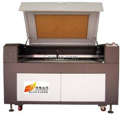 毛绒玩具面料棉靴布料激光切割机