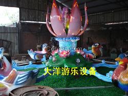美女鸳鸯戏水